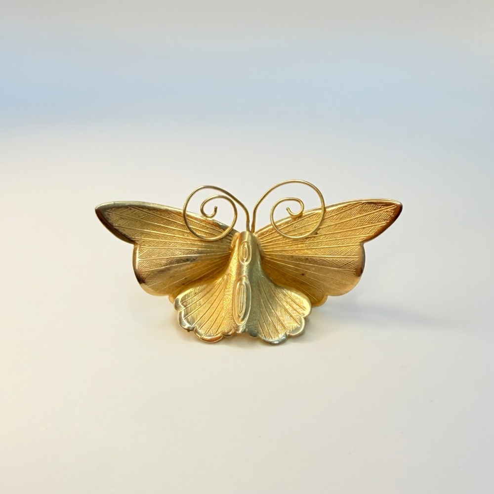 GIOVANNI MOTH BUTTERFLY GOLD BROOCH PIN SIGNED JEWELRY RETRO VINTAGE